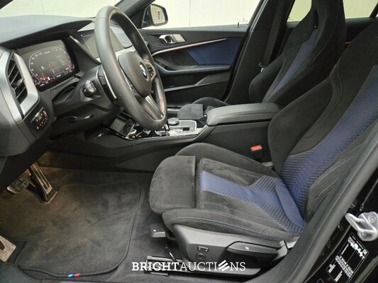 BMW M135i xDrive 1-serie High Executive 306pk 2020 1-Serie, K-121-DN