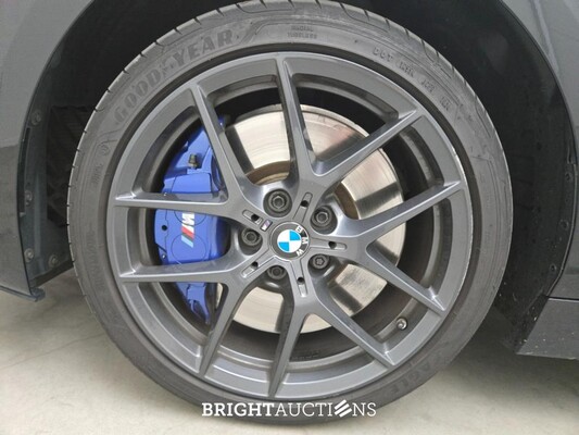 BMW M135i xDrive 1-serie High Executive 306pk 2020 1-Serie, K-121-DN