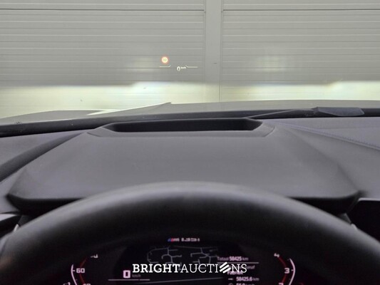 BMW M135i xDrive 1-serie High Executive 306pk 2020 1-Serie, K-121-DN