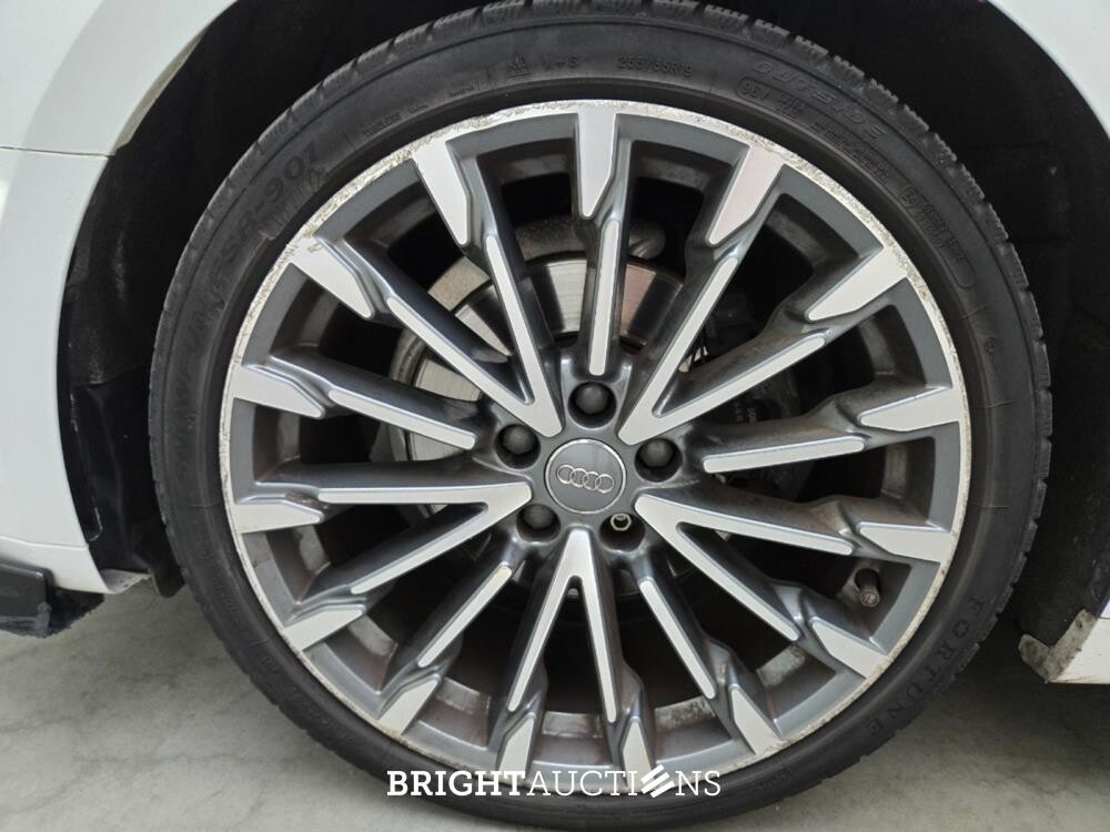 Audi A5 Sportback MHEV Sport S-Line Edition 2.0 TFSI 190pk 2018 (Origineel-NL), RX-377-Z