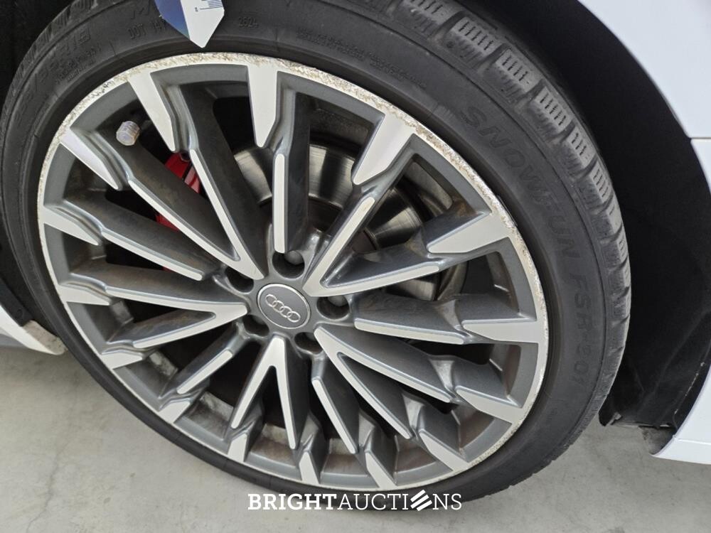 Audi A5 Sportback MHEV Sport S-Line Edition 2.0 TFSI 190pk 2018 (Origineel-NL), RX-377-Z