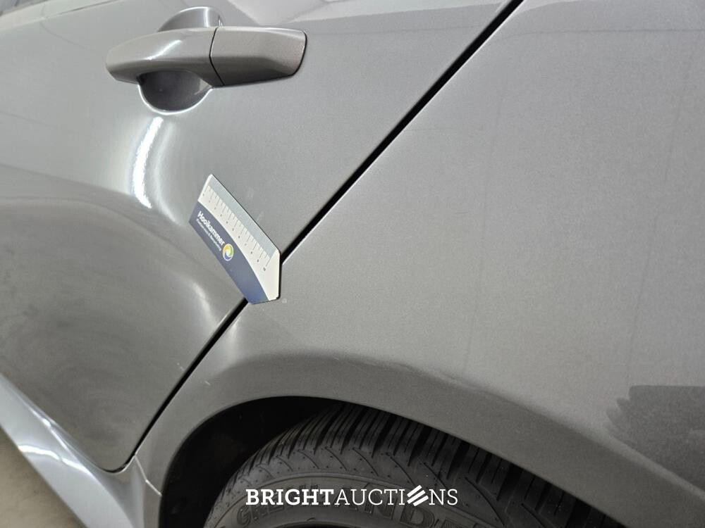 Jaguar XE D Portfolio 2.0 163pk 2015 (Origineel-NL), HV-351-R