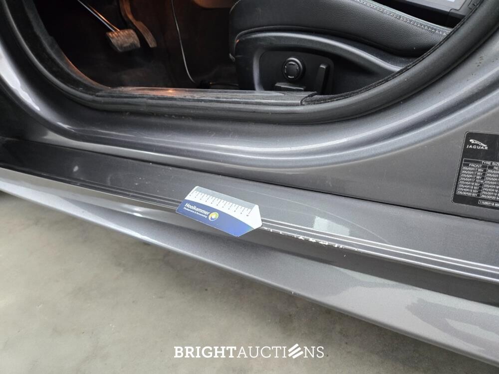Jaguar XE D Portfolio 2.0 163pk 2015 (Origineel-NL), HV-351-R