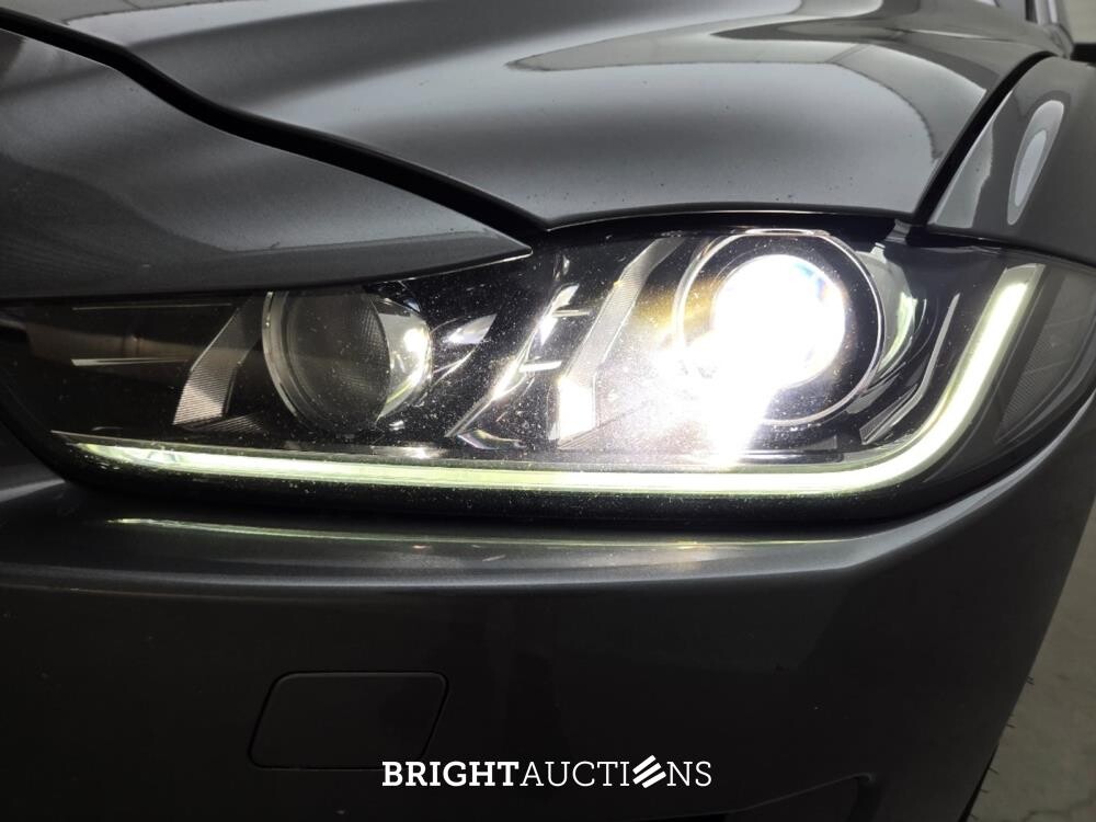 Jaguar XE D Portfolio 2.0 163pk 2015 (Origineel-NL), HV-351-R
