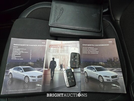 Jaguar XE D Portfolio 2.0 163pk 2015 (Origineel-NL), HV-351-R