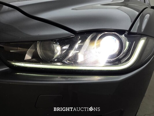 Jaguar XE D Portfolio 2.0 163pk 2015 (Origineel-NL), HV-351-R