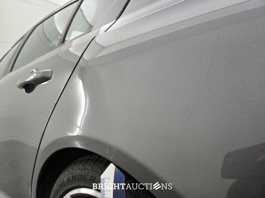 Jaguar XE D Portfolio 2.0 163pk 2015 (Origineel-NL), HV-351-R