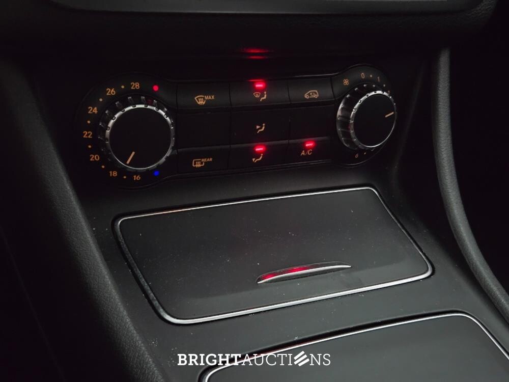 Mercedes-Benz CLA180 Business Solution AMG 122pk 2019 (Origineel-NL) CLA-Klasse, XJ-480-T