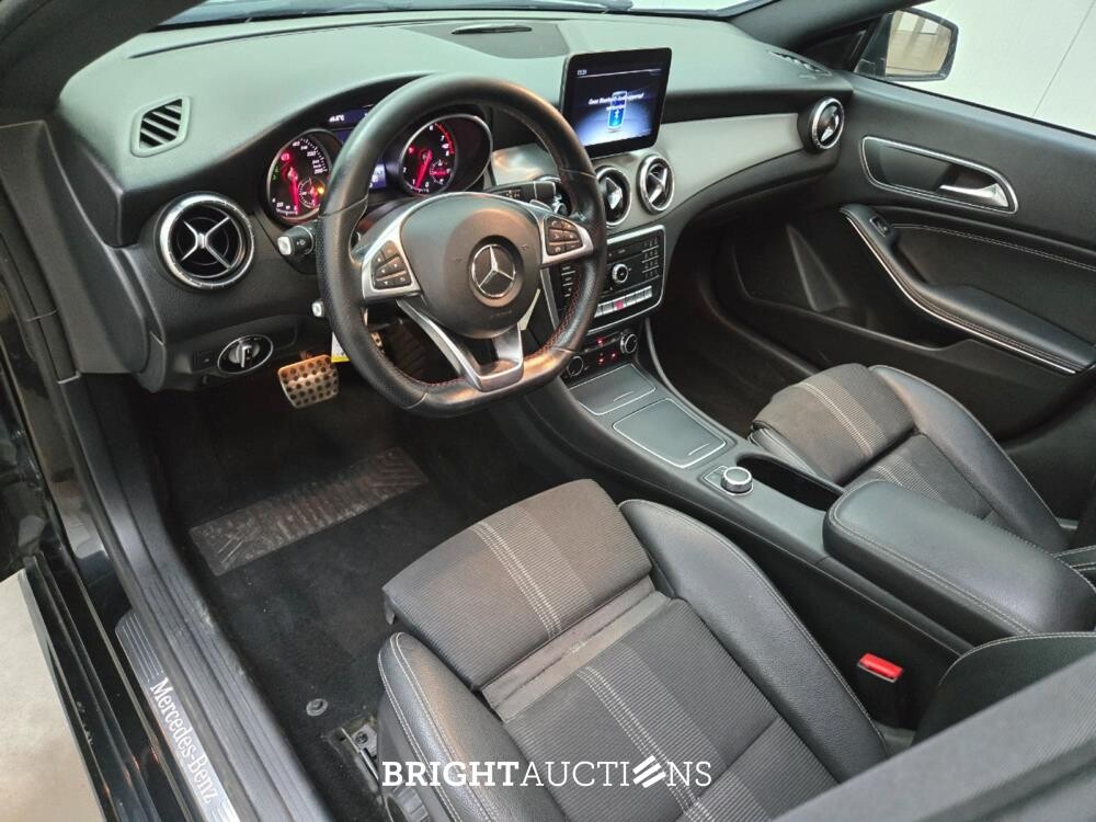 Mercedes-Benz CLA180 Business Solution AMG 122pk 2019 (Origineel-NL) CLA-Klasse, XJ-480-T