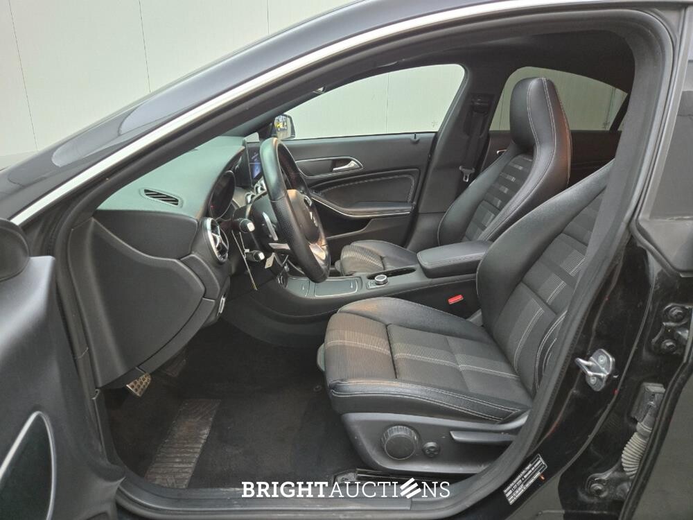 Mercedes-Benz CLA180 Business Solution AMG 122pk 2019 (Origineel-NL) CLA-Klasse, XJ-480-T