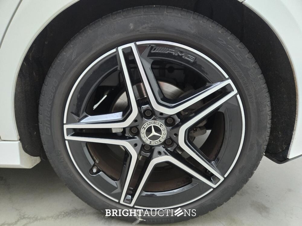 Mercedes-Benz A180 Business Solution AMG 136pk 2021 A-klasse, S-947-SB