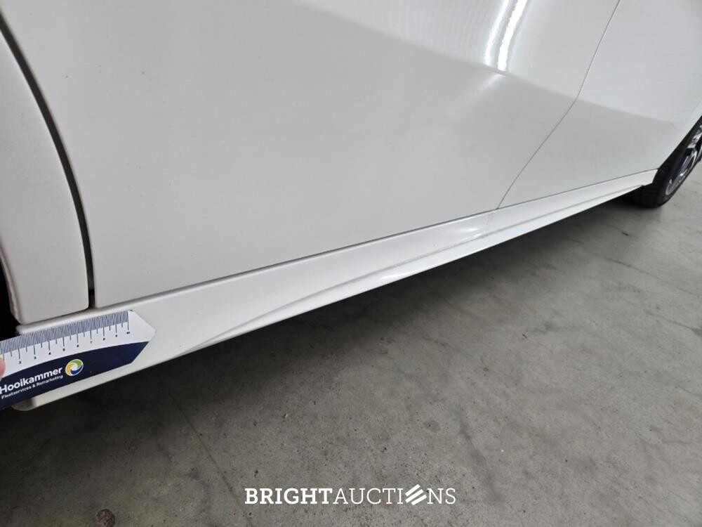 Mercedes-Benz A180 Business Solution AMG 136pk 2021 A-klasse, S-947-SB