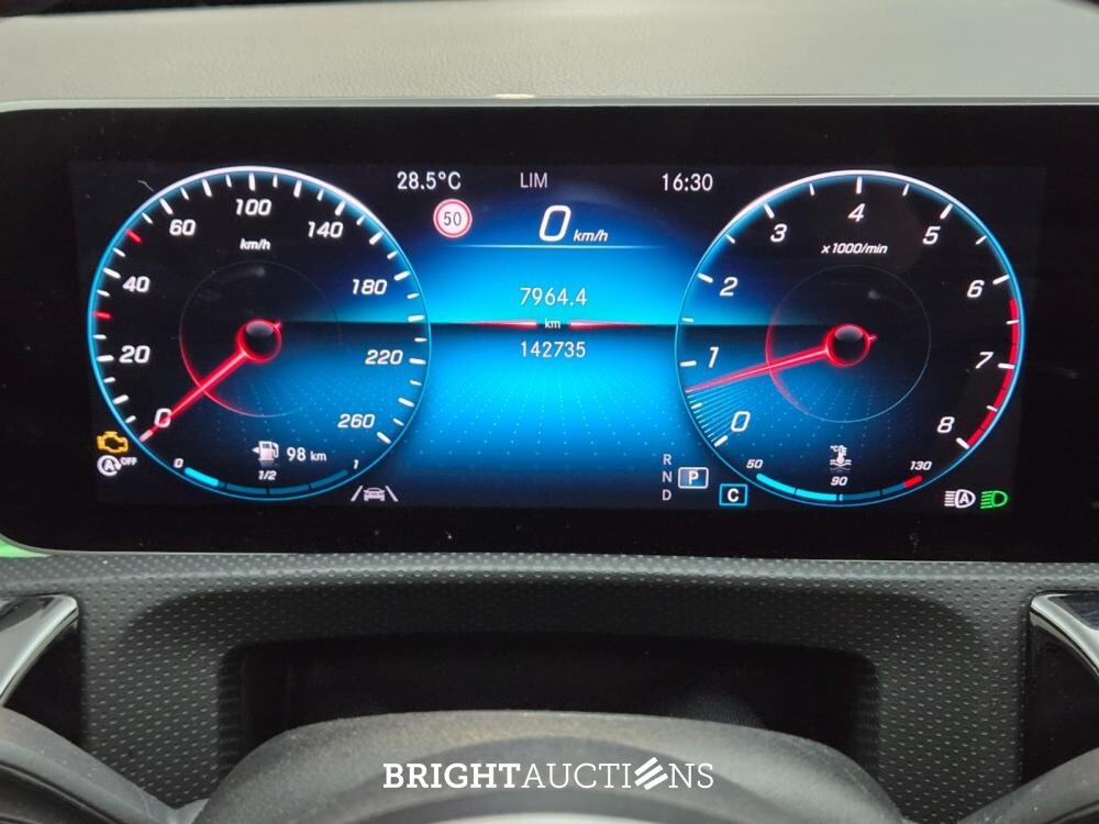 Mercedes-Benz A220 Premium Plus 190pk 2019 A-klasse, T-732-JB