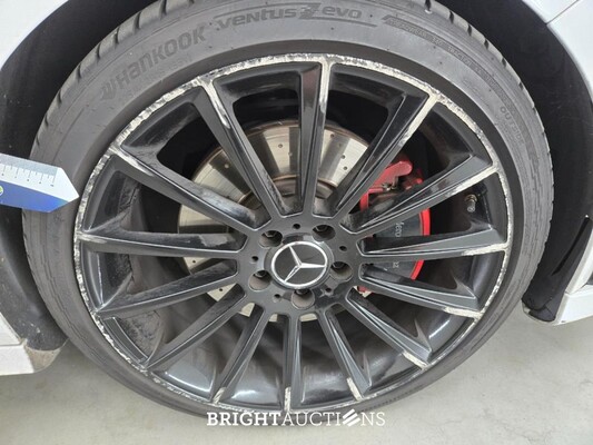 Mercedes-Benz A220 Premium Plus 190pk 2019 A-klasse, T-732-JB