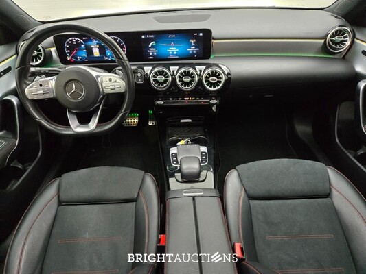 Mercedes-Benz A220 Premium Plus 190pk 2019 A-klasse, T-732-JB