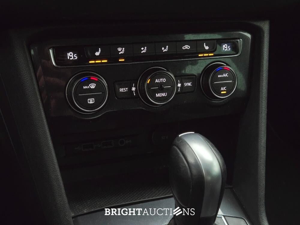 Volkswagen Tiguan ACT Highline Business R 1.5 TSI 150pk 2019, N-374-LX