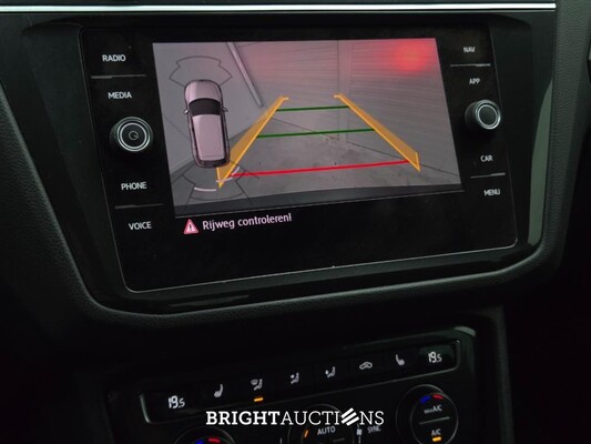 Volkswagen Tiguan ACT Highline Business R 1.5 TSI 150pk 2019, N-374-LX