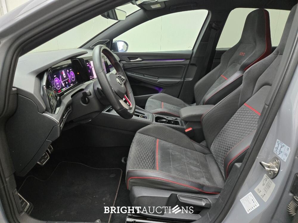Volkswagen Golf GTI 45 Jahre Edition 2.0 TSI 301pk 2022, T-520-ZK