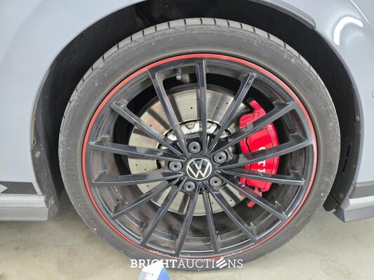Volkswagen Golf GTI 45 Jahre Edition 2.0 TSI 301pk 2022, T-520-ZK