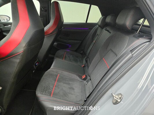 Volkswagen Golf GTI 45 Jahre Edition 2.0 TSI 301pk 2022, T-520-ZK