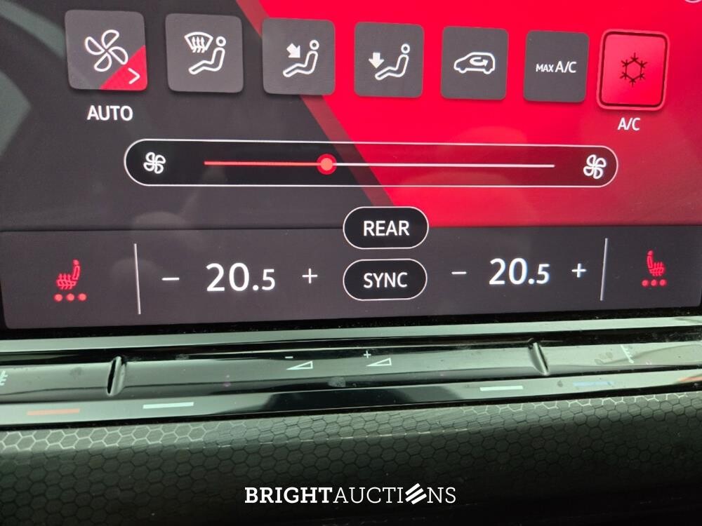 Volkswagen Golf GTI 2.0 TSI 245pk 2021, T-556-JP