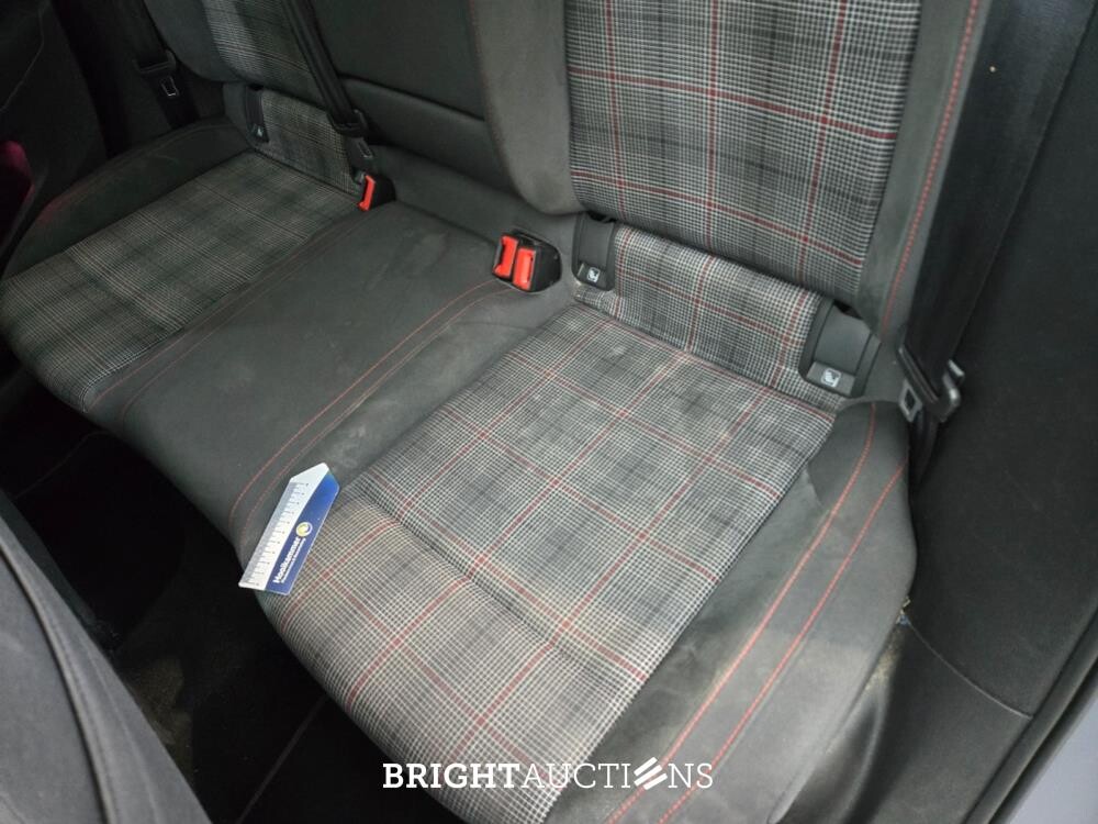 Volkswagen Golf GTI 2.0 TSI 245pk 2021, T-556-JP