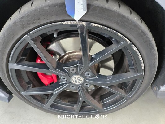 Volkswagen Golf GTI 2.0 TSI 245pk 2021, T-556-JP