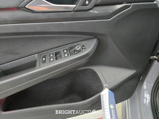 Volkswagen Golf GTI 2.0 TSI 245pk 2021, T-556-JP