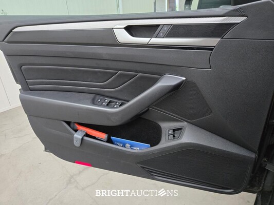 Volkswagen Arteon Shooting Brake eHybrid R-Line Business 1.4 TSI 272pk 2023 (Origineel-NL), T-946-HG