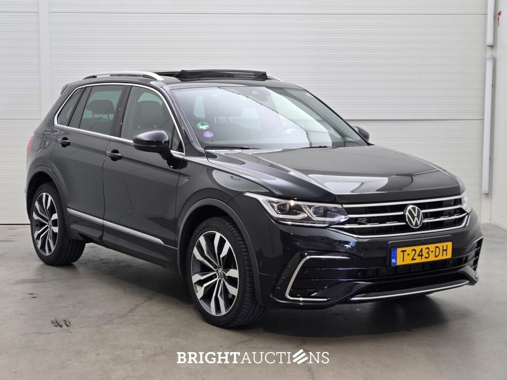 Volkswagen Tiguan eHybrid R-Line Business 1.4 TSI 265pk 2023 (Origineel-NL), T-243-DH