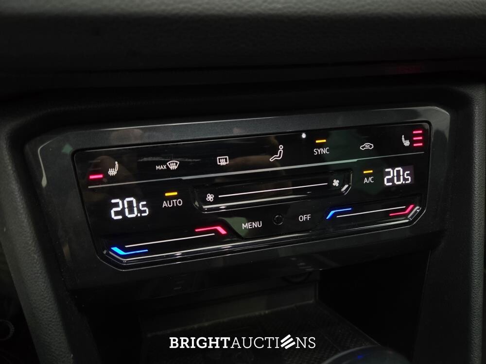 Volkswagen Tiguan eHybrid R-Line Business 1.4 TSI 265pk 2023 (Origineel-NL), T-243-DH