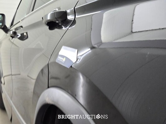 Volkswagen Tiguan eHybrid R-Line Business 1.4 TSI 265pk 2023 (Origineel-NL), T-243-DH