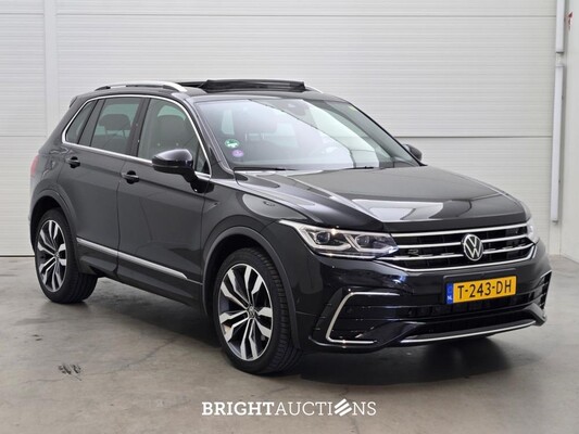 Volkswagen Tiguan eHybrid R-Line Business 1.4 TSI 265pk 2023 (Origineel-NL), T-243-DH
