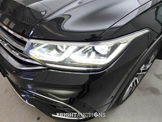 Volkswagen Tiguan eHybrid R-Line Business 1.4 TSI 265pk 2023 (Origineel-NL), T-243-DH
