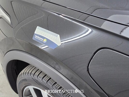 Volkswagen Tiguan eHybrid R-Line Business 1.4 TSI 265pk 2023 (Origineel-NL), T-243-DH