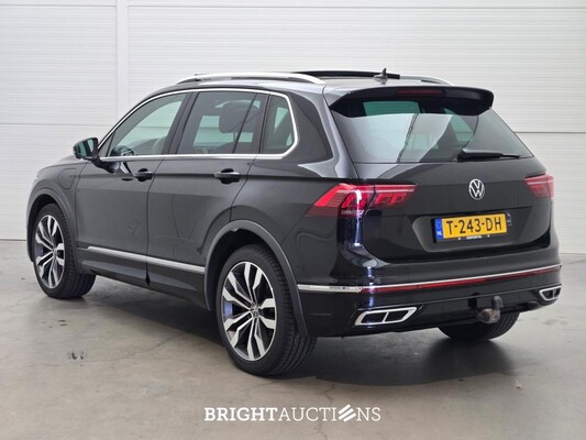 Volkswagen Tiguan eHybrid R-Line Business 1.4 TSI 265pk 2023 (Origineel-NL), T-243-DH