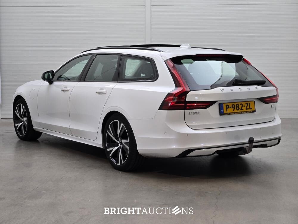 Volvo V90 T6 Plug-in Hybrid Ultimate Bright 2.0 AWD 398pk 2022 (Origineel-NL), P-982-ZL