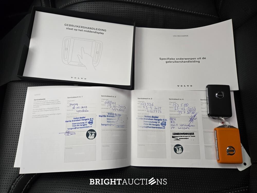Volvo V90 T6 Plug-in Hybrid Ultimate Bright 2.0 AWD 398pk 2022 (Origineel-NL), P-982-ZL