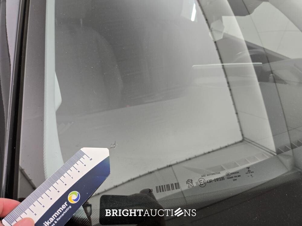 Peugeot 2008 Blue Lease Allure 1.2 PureTech 131pk 2021 (Origineel-NL), L-092-XD
