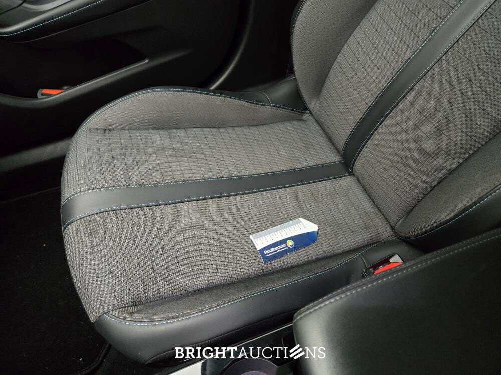 Peugeot 2008 Blue Lease Allure 1.2 PureTech 131pk 2021 (Origineel-NL), L-092-XD