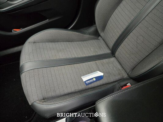 Peugeot 2008 Blue Lease Allure 1.2 PureTech 131pk 2021 (Origineel-NL), L-092-XD