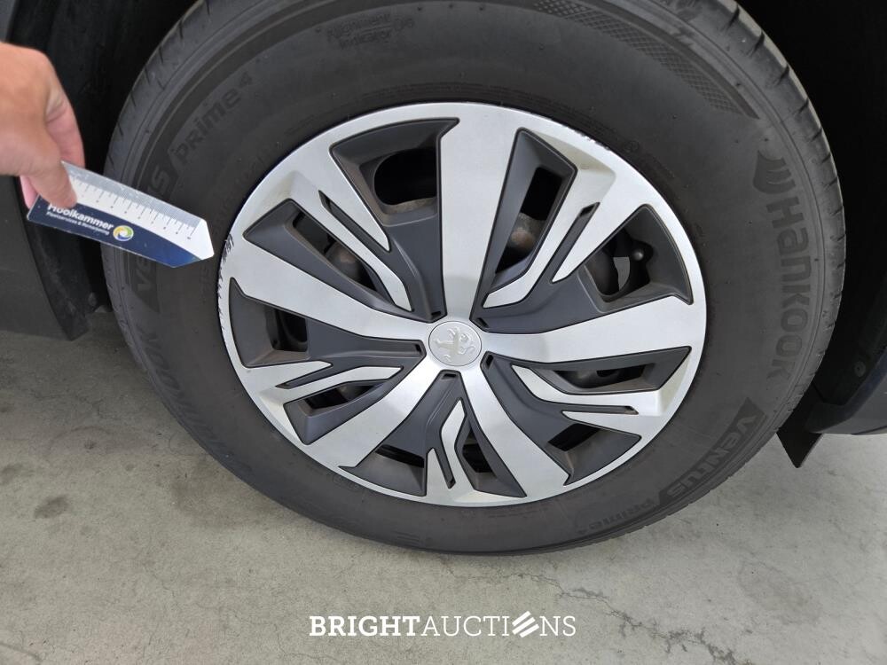 Peugeot 2008 Blue Lease Active 1.2 PureTech 102pk 2021 (Origineel-NL), K-828-KD