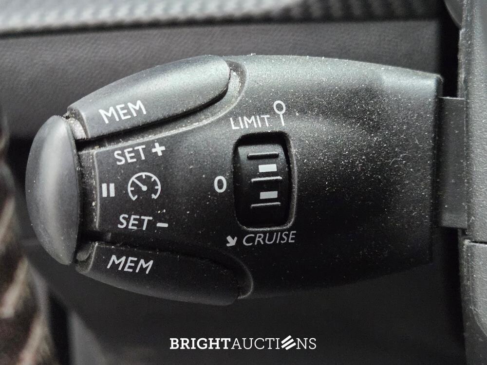 Peugeot 2008 Blue Lease Active 1.2 PureTech 102pk 2021 (Origineel-NL), K-828-KD
