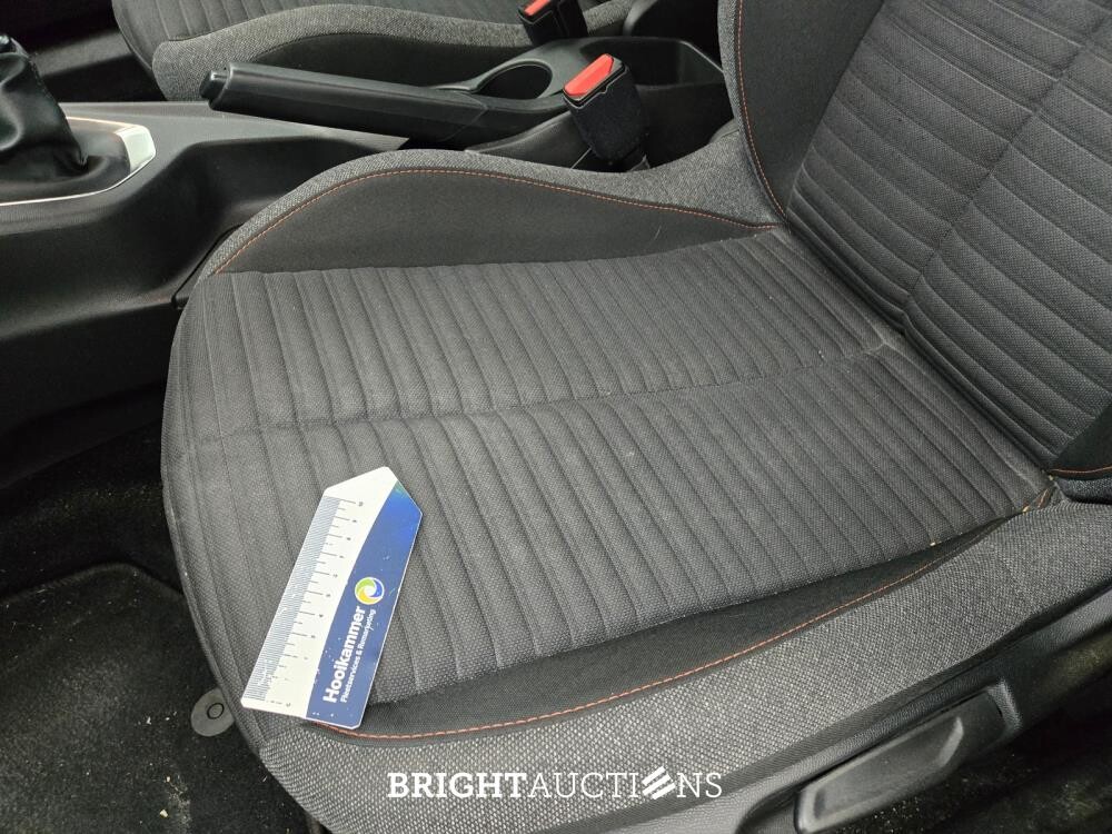 Peugeot 2008 Blue Lease Active 1.2 PureTech 102pk 2021 (Origineel-NL), K-828-KD
