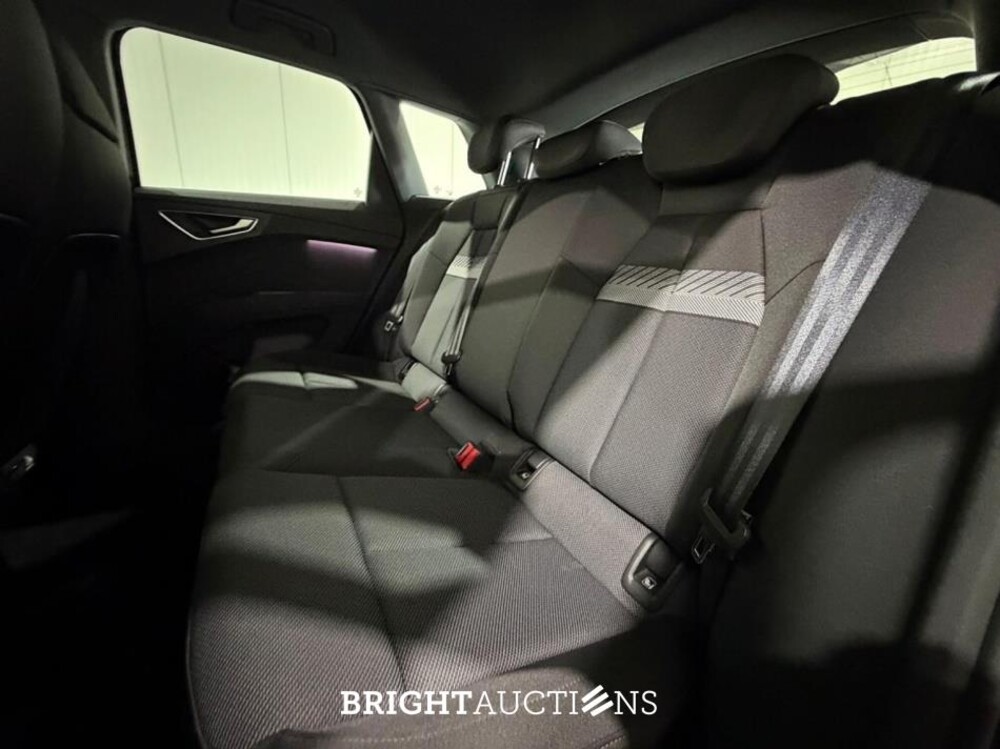 Audi Q4 e-tron 40 Advanced edition 77 kWh 204pk 2023 (Origineel-NL), T-429-FB