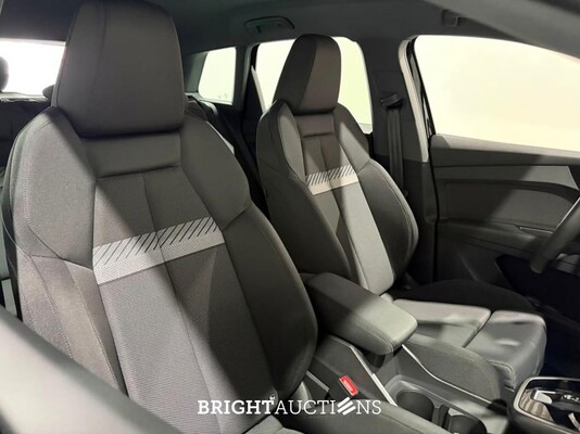 Audi Q4 e-tron 40 Advanced edition 77 kWh 204pk 2023 (Origineel-NL), T-429-FB