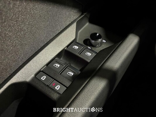 Audi Q4 e-tron 40 Advanced edition 77 kWh 204pk 2023 (Origineel-NL), T-429-FB