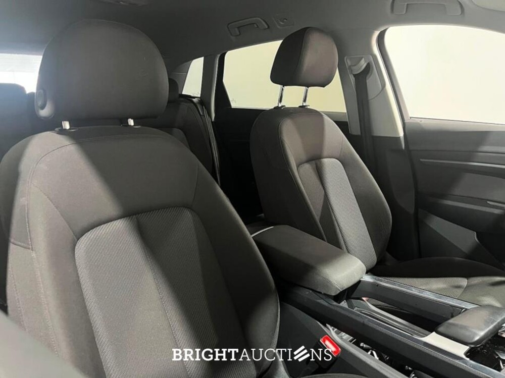 Audi e-tron 55 edition Quattro 95 kWh 408pk 2022 (Origineel-NL), R-323-TH