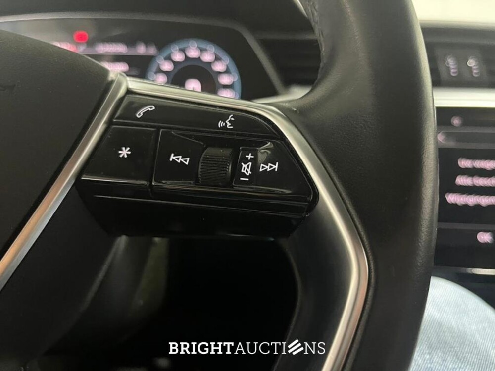 Audi e-tron 55 edition Quattro 95 kWh 408pk 2022 (Origineel-NL), R-323-TH