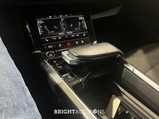Audi e-tron 55 edition Quattro 95 kWh 408pk 2022 (Origineel-NL), R-323-TH
